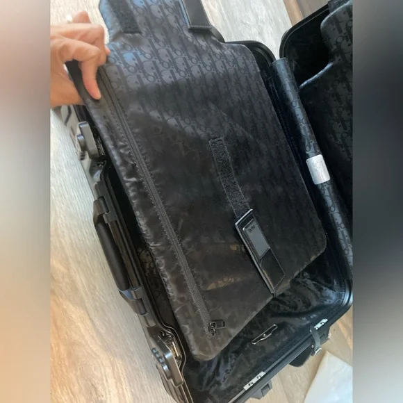 Authentic RIMOWA x DIOR luggage for carry on. - Picture 4 of 17